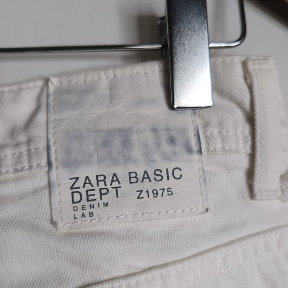 Zara Basic Z1975 Denim Womens Off White High Rise Mom Jean, Size 4 - Picture 4 of 9